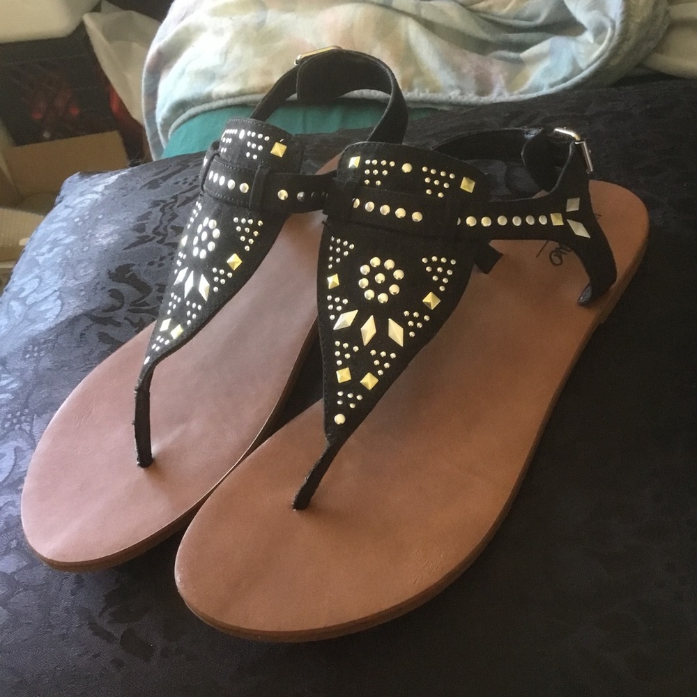 Really cute Mossimo sandals size 8.